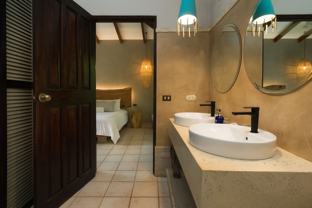 Luxury Villa, 3 Bedrooms, Private Pool photo 2