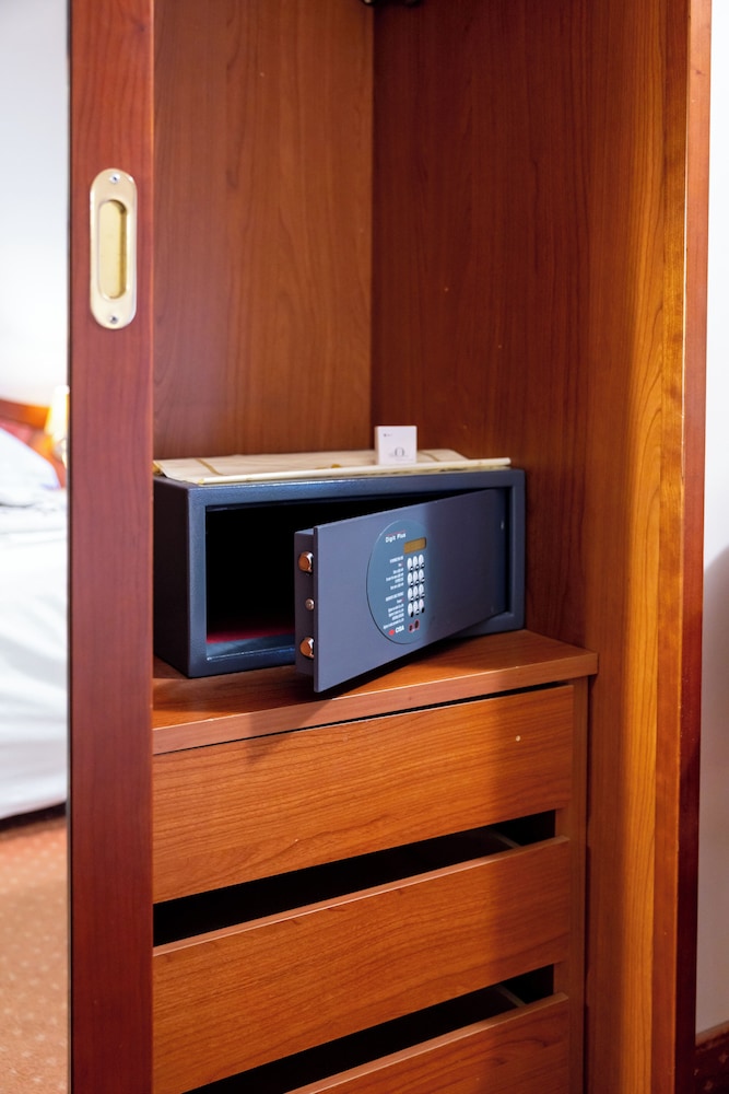 Classic Double Room - Photo 4