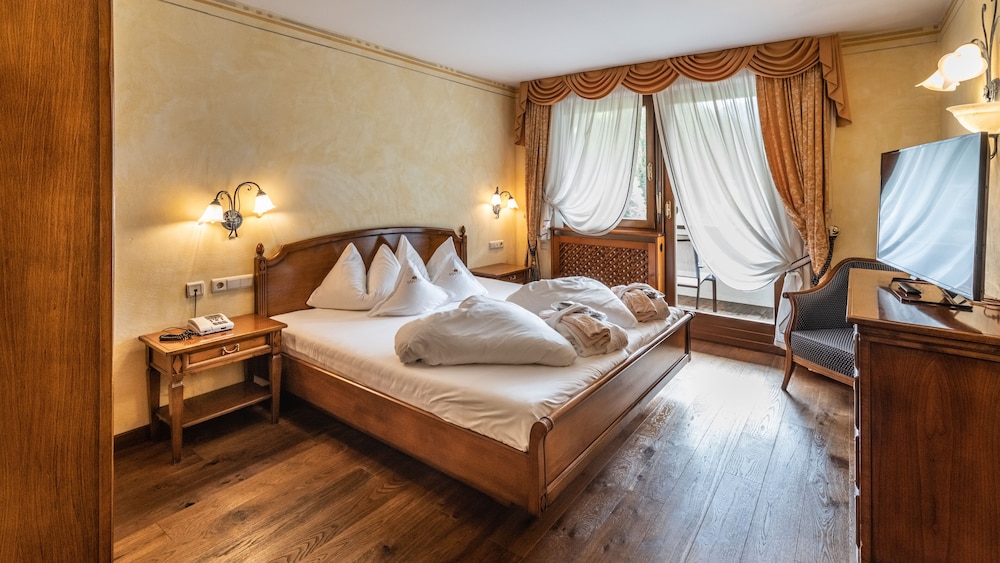 Suite (in the main building) photo 3
