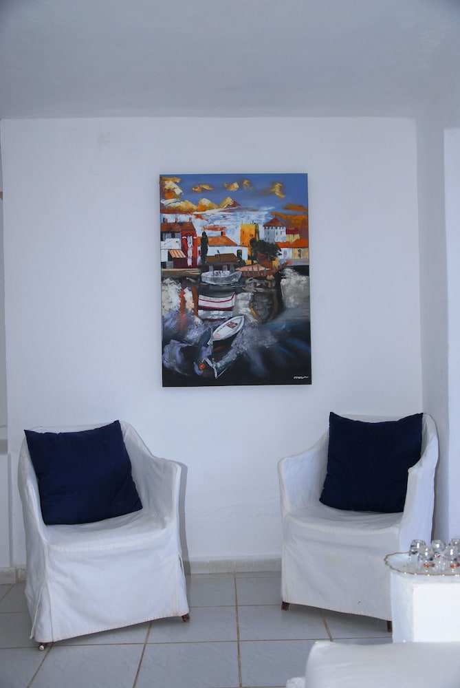 Family Apartment, Garden View, Courtyard Area photo 2