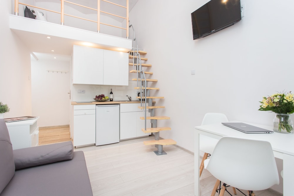 Standard Studio Suite, 1 Bedroom, Non Smoking photo 2
