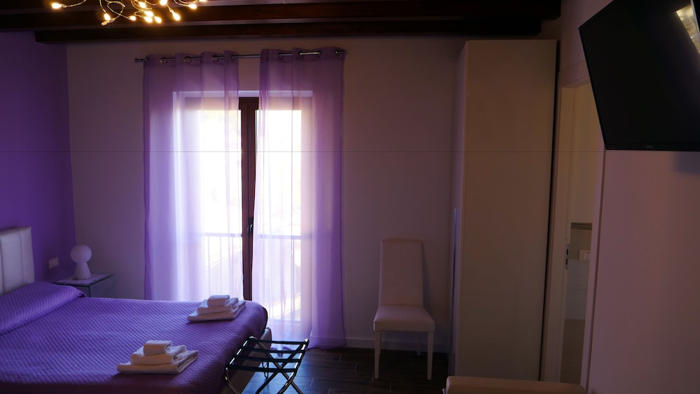 Deluxe Triple Room photo 3