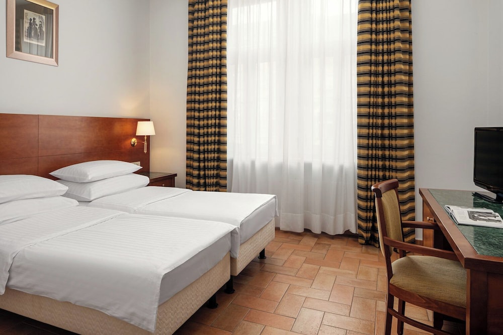 Triple Room - Photo 7