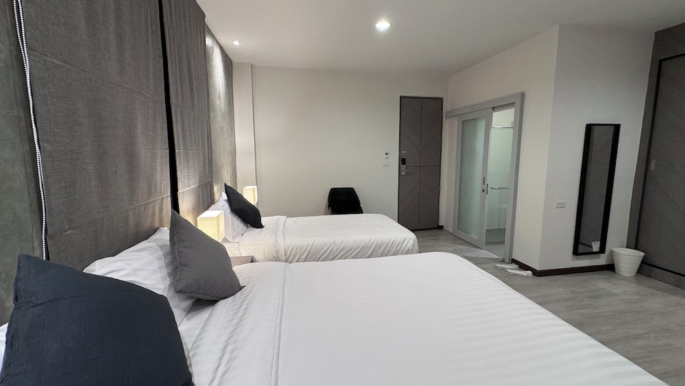 Deluxe Triple Room photo 2