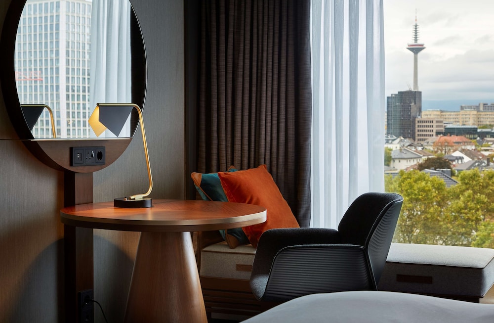 Room, 2 Twin Beds (Park or City View)
