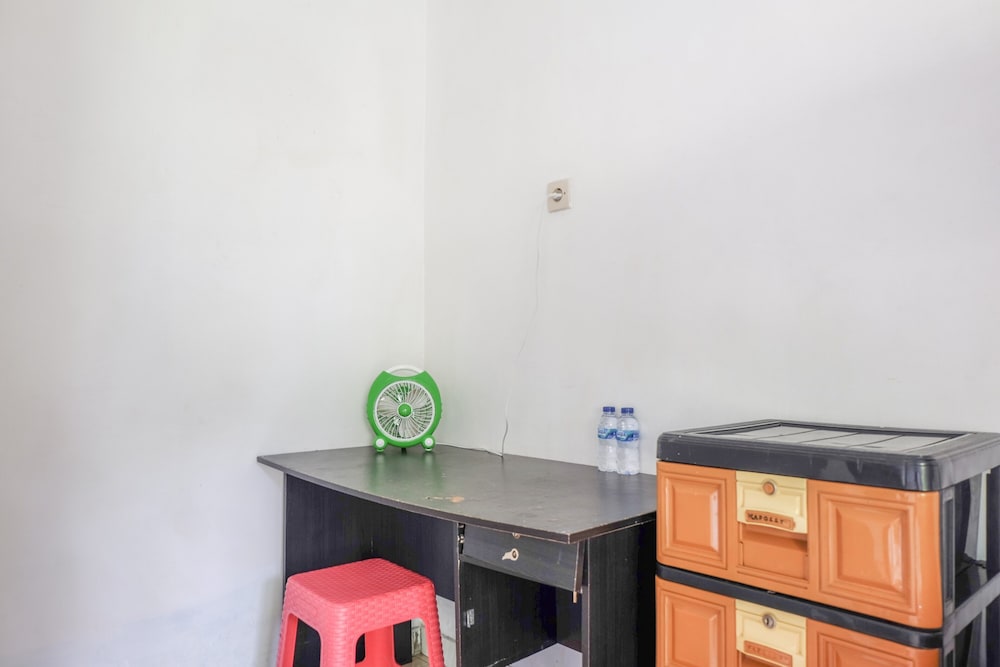Family Room - Photo 2