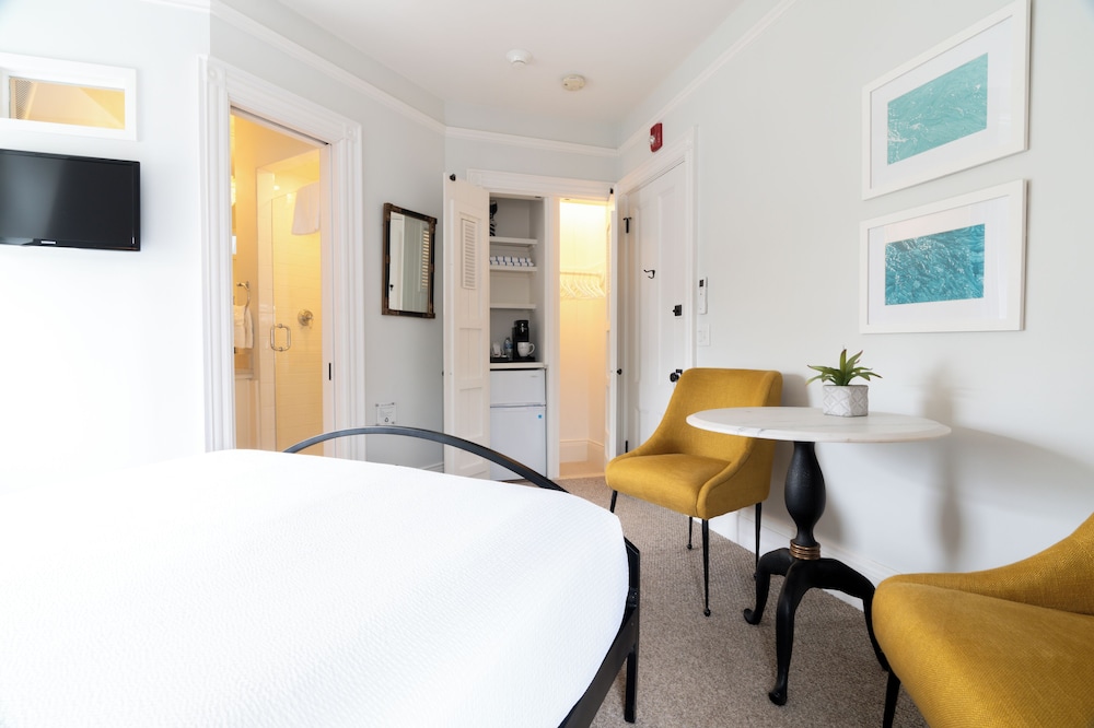 Standard Room photo 2
