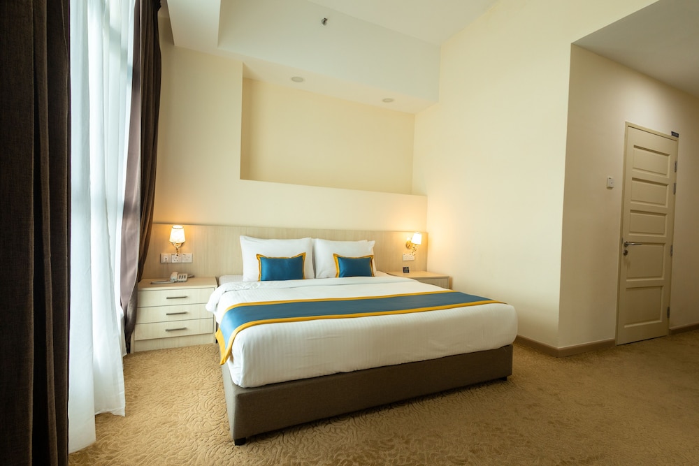 Basic Studio Suite, 1 Queen Bed with Sofa bed