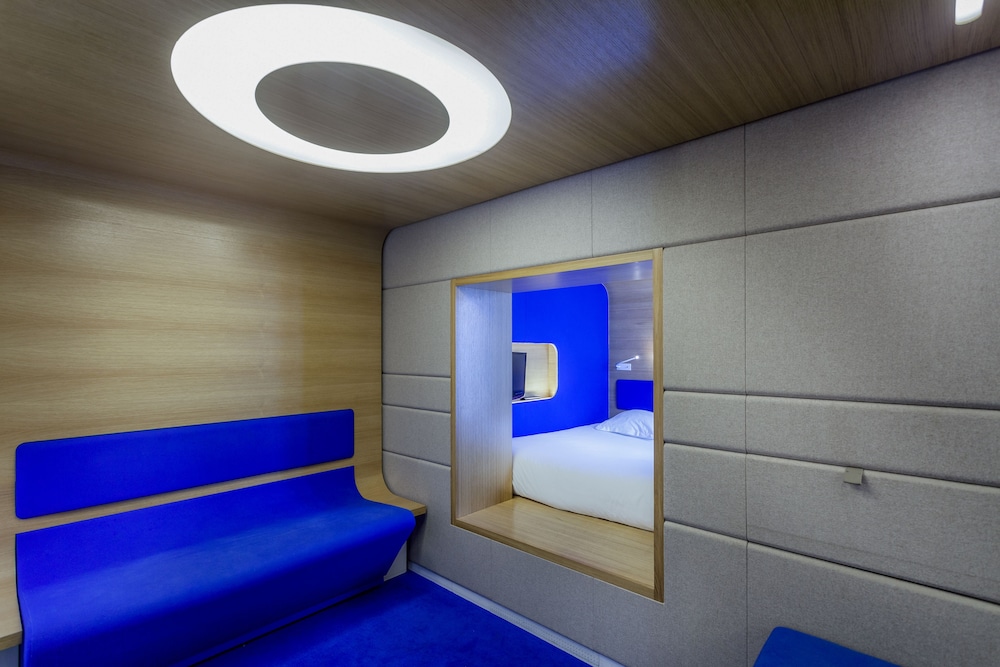 Deluxe Double Room (galileO) thumbnail 6
