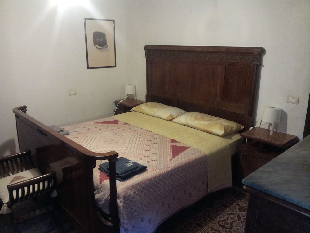 Comfort Double Room, Private Bathroom, Garden View