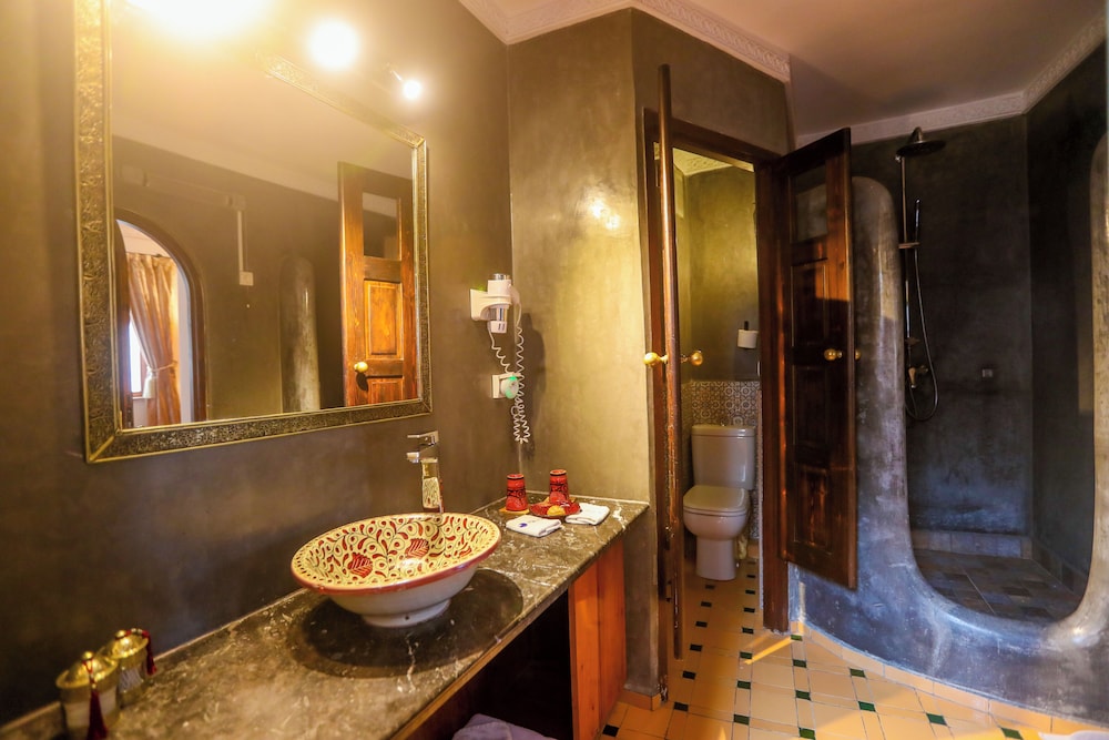 Superior Double or Twin Room - Photo 24