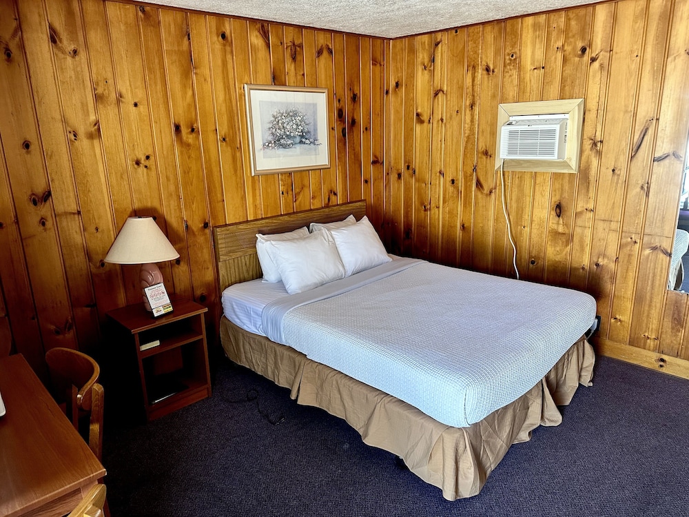 Standard Single Room, 1 Queen Bed photo 3