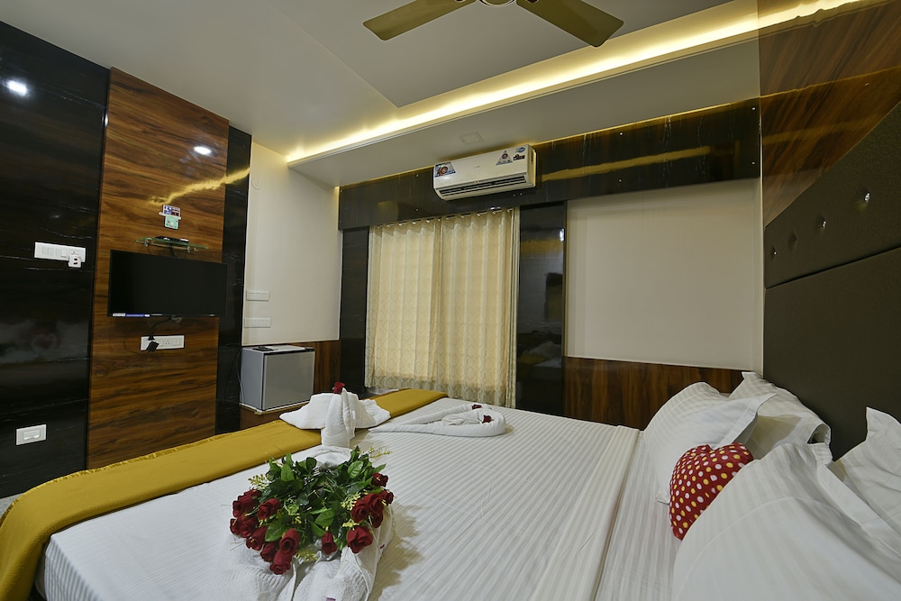 Deluxe Suite, 1 Bedroom, Non Smoking, City View photo 2