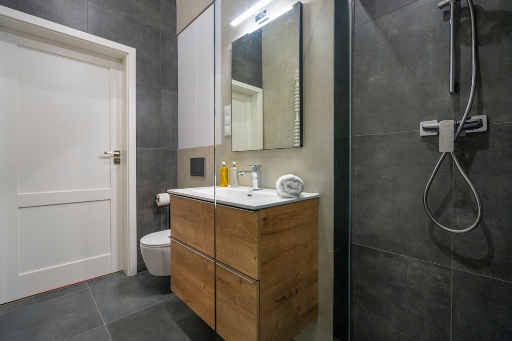 Family Apartment - Photo 13
