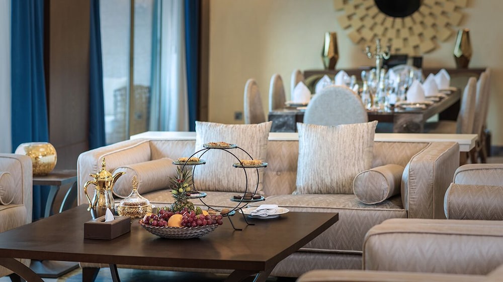 Royal Suite - Photo 13