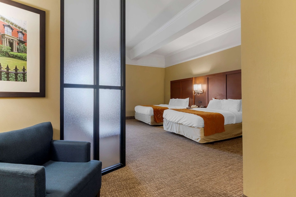 Suite, Multiple Beds, Accessible, Non Smoking - Photo 1