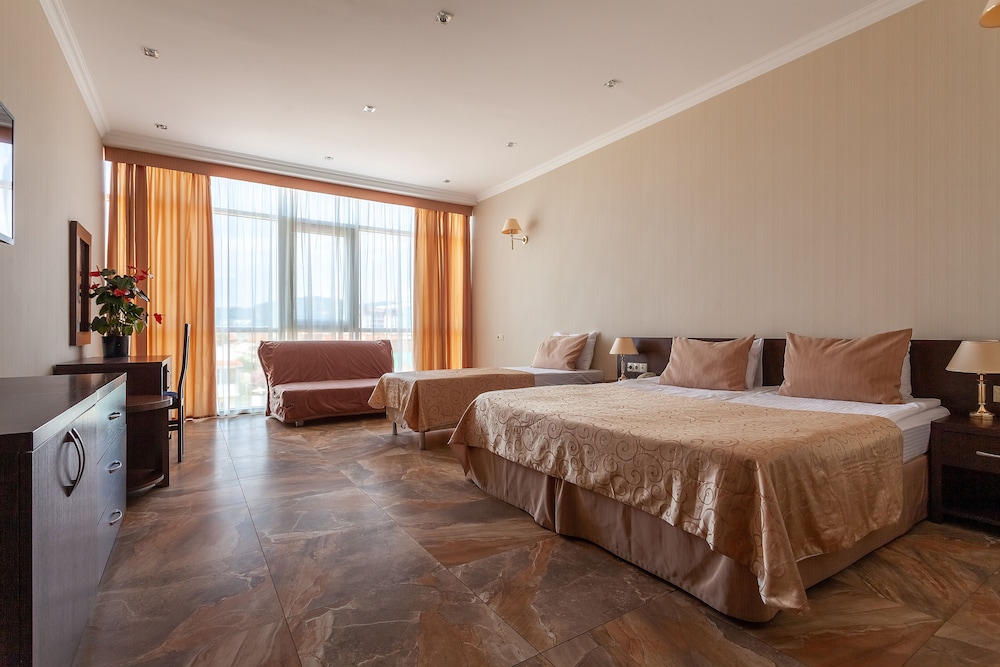 Superior Triple Room photo 1