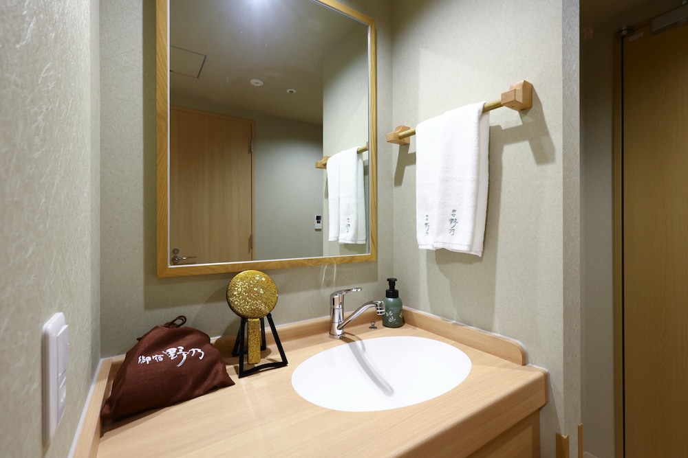 Moderate Triple Room,  Non Smoking - Photo 4