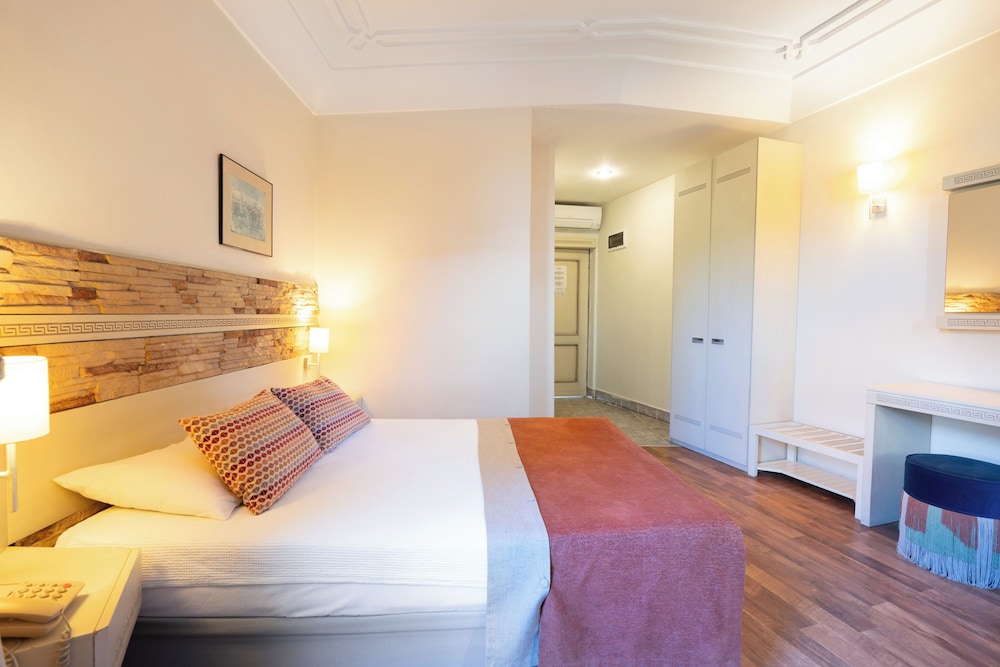 Standard Room, 1 Double or 2 Twin Beds - Photo 1