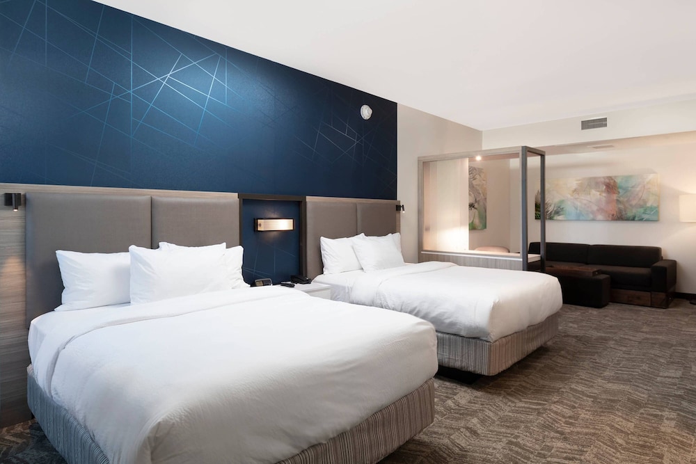 Suite, Multiple Beds - Photo 3