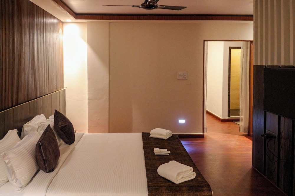 Deluxe Twin Room - Photo 6