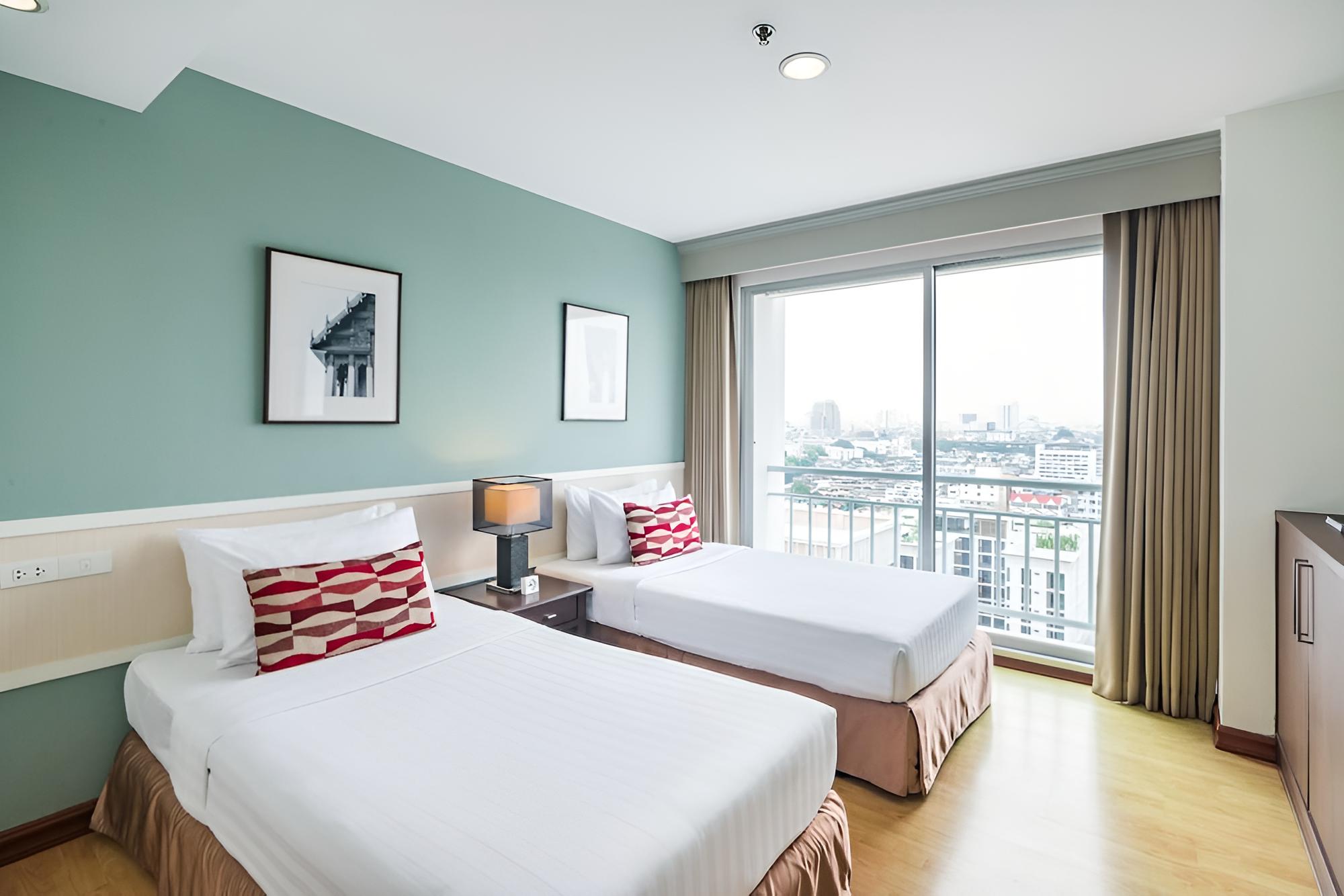 Deluxe Suite, Balcony