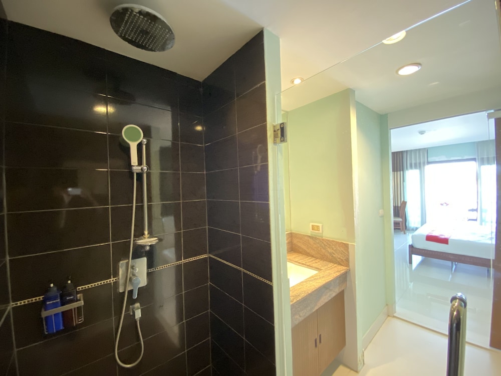 Grand Deluxe River View - Photo 12
