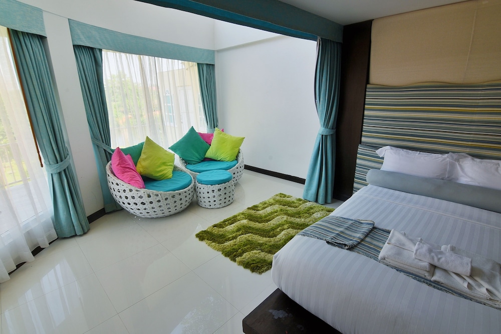 Deluxe Studio Suite photo 2