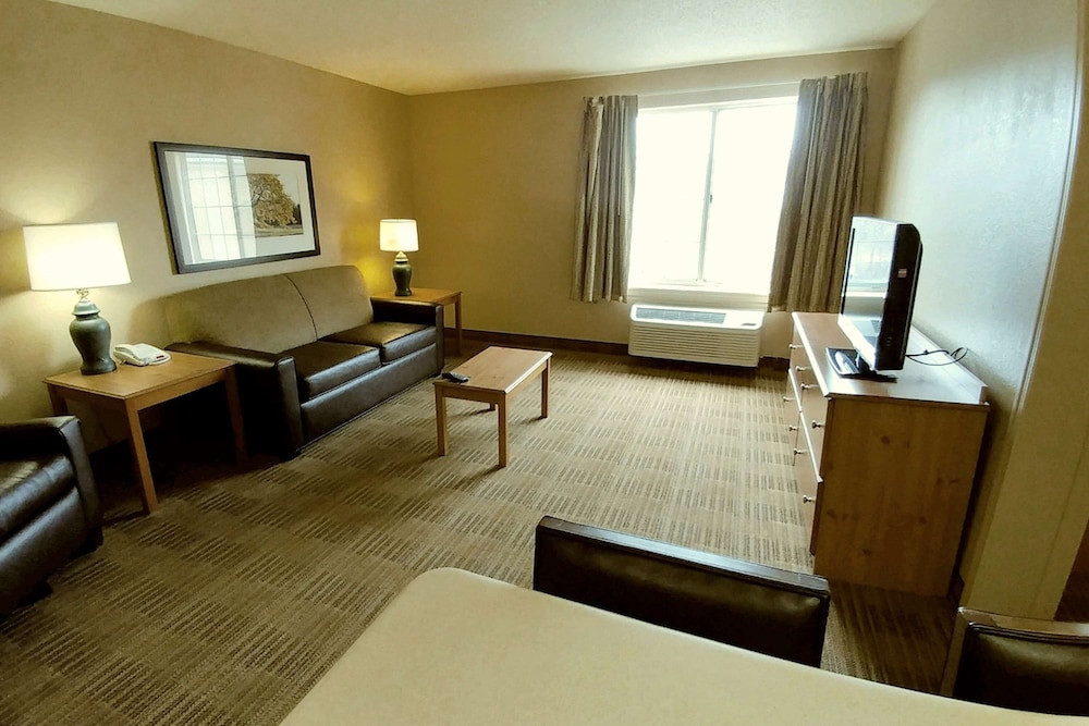 Suite, 1 King Bed with Sofa bed, Non Smoking - Photo 5