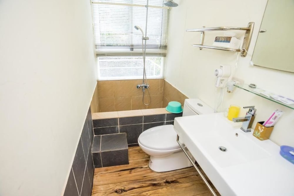 Economy Double Room, 1 Double Bed, Hot Tub, Mountain View photo 3