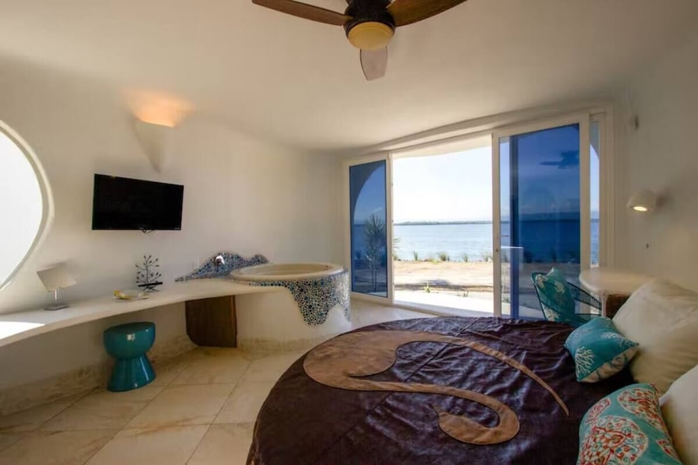 Villa photo 1