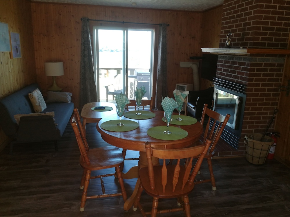 Suite, 2 Bedrooms (Duplex #8) photo 3