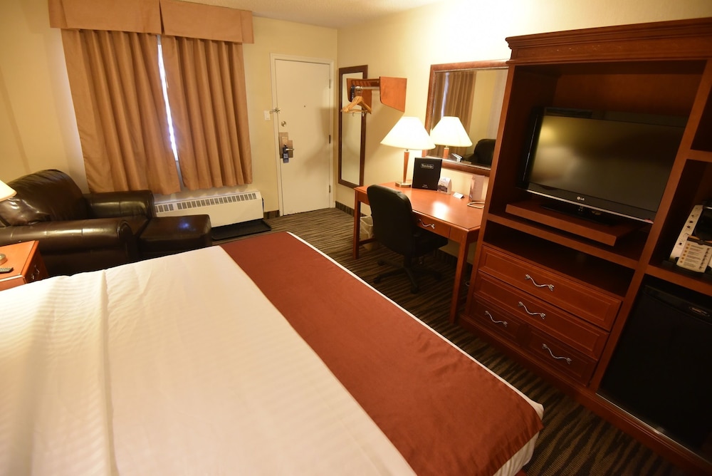 Standard Room, 1 King Bed - Photo 4