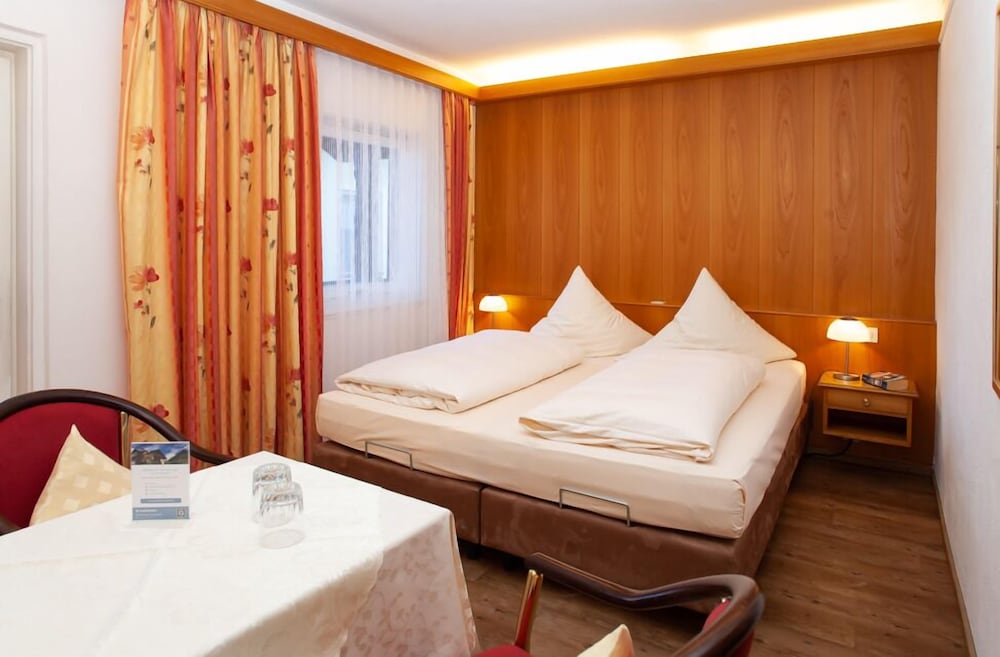 Double Room, Balcony, Mountain View photo 1