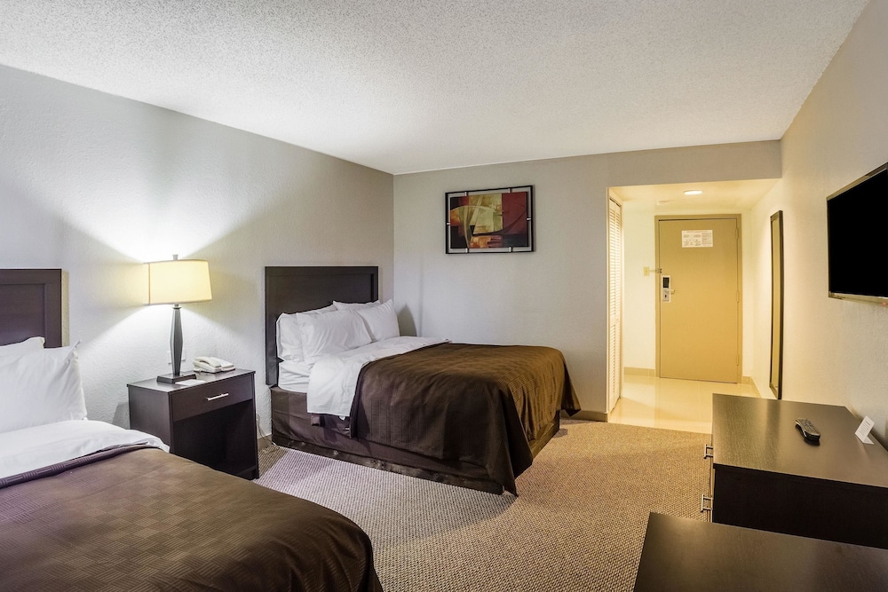 Standard Room, 2 Double Beds, Non Smoking - Photo 2
