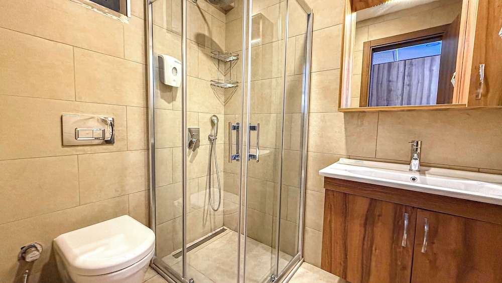 Superior Suite - Photo 3