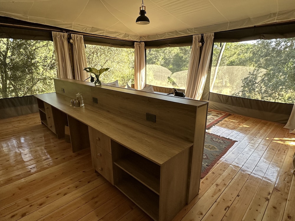 Honeymoon Tent, 1 Bedroom, Fireplace photo 3