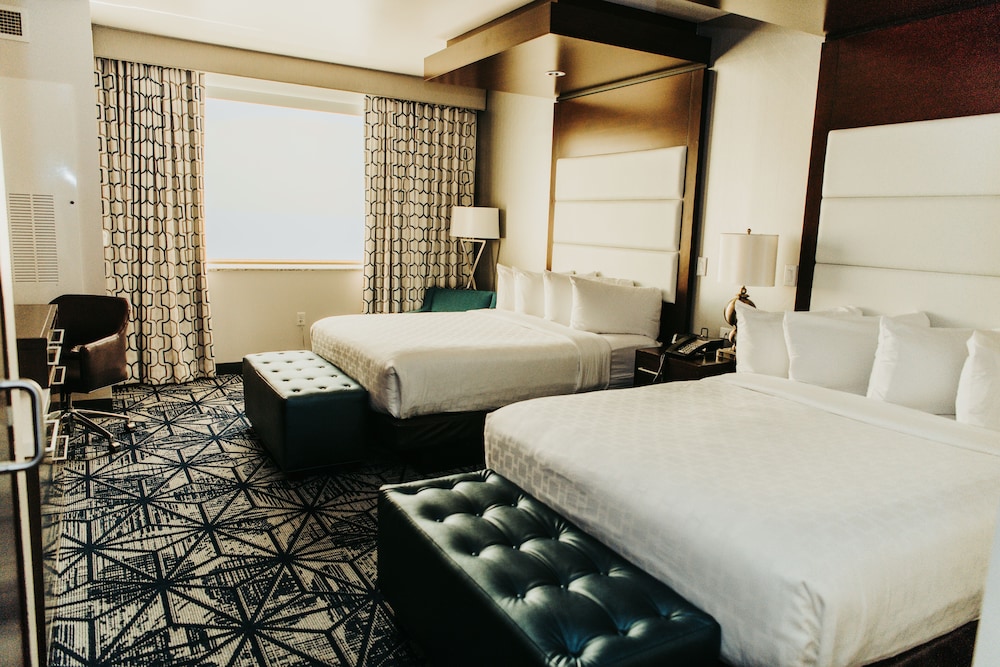 Deluxe Room, 2 Queen Beds photo 3