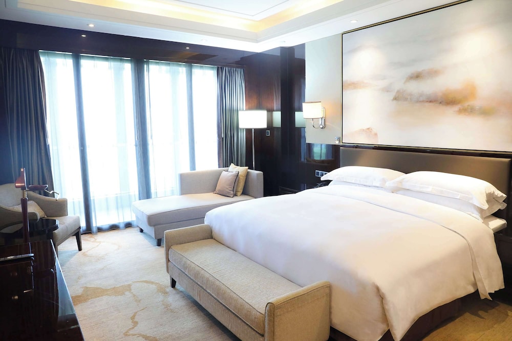 King One Bedroom Suite