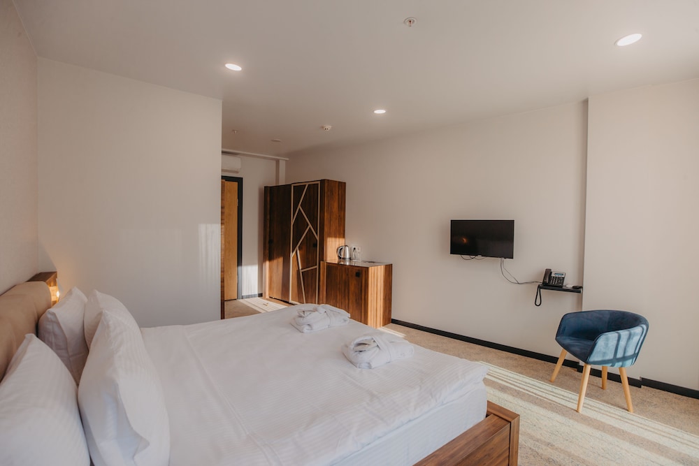 Superior Double Room - Photo 3