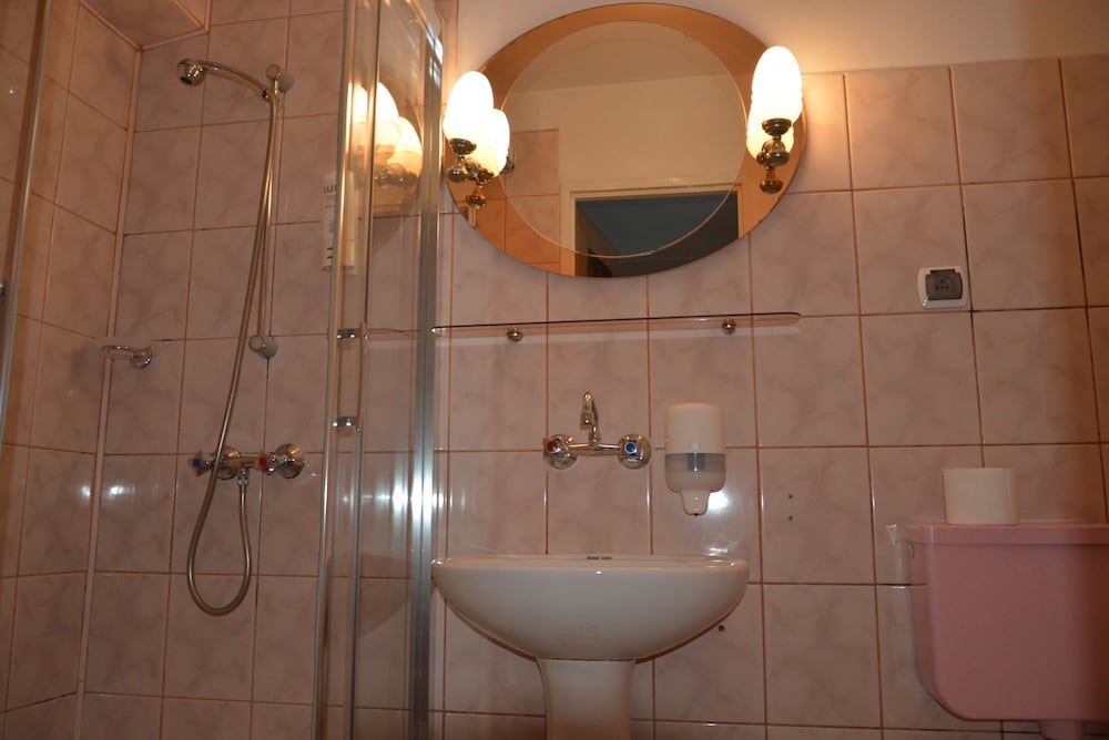 Triple Room (Double Use) photo 2