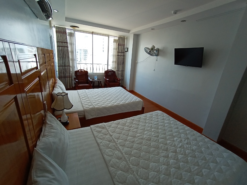 Family Suite, 2 Bedrooms, Partial Ocean View