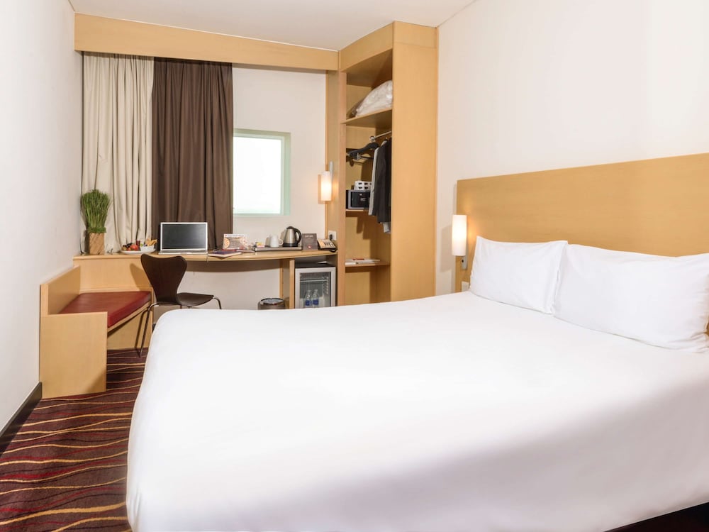 Superior Room, 1 Double Bed, Partial Sea View photo 1