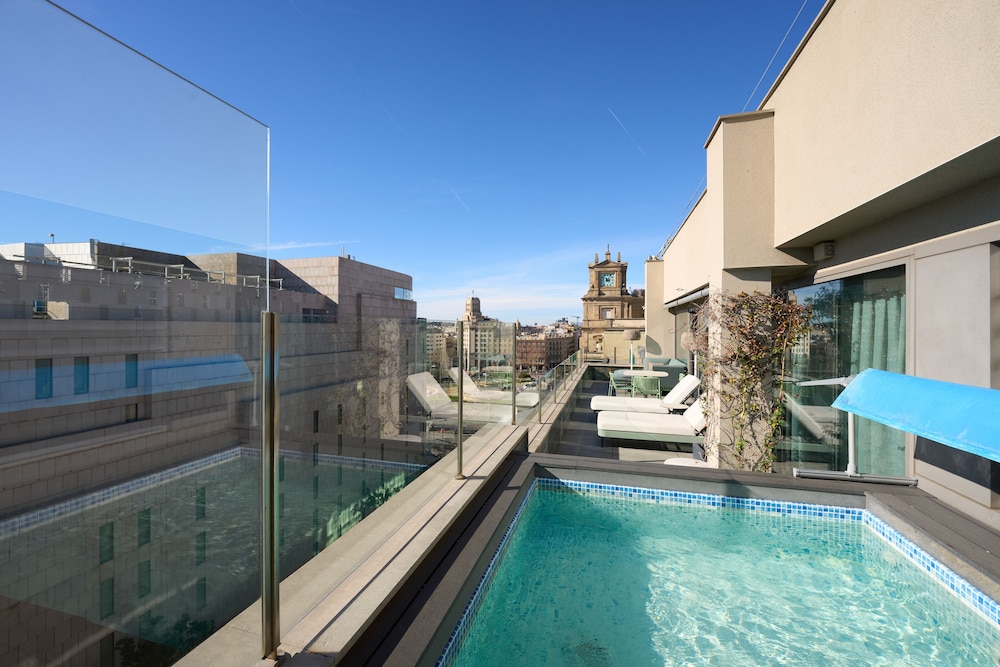 Suite (Imperial) photo 2