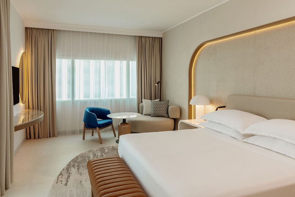 Deluxe Room, 1 King Bed, Sea View - Photo 1