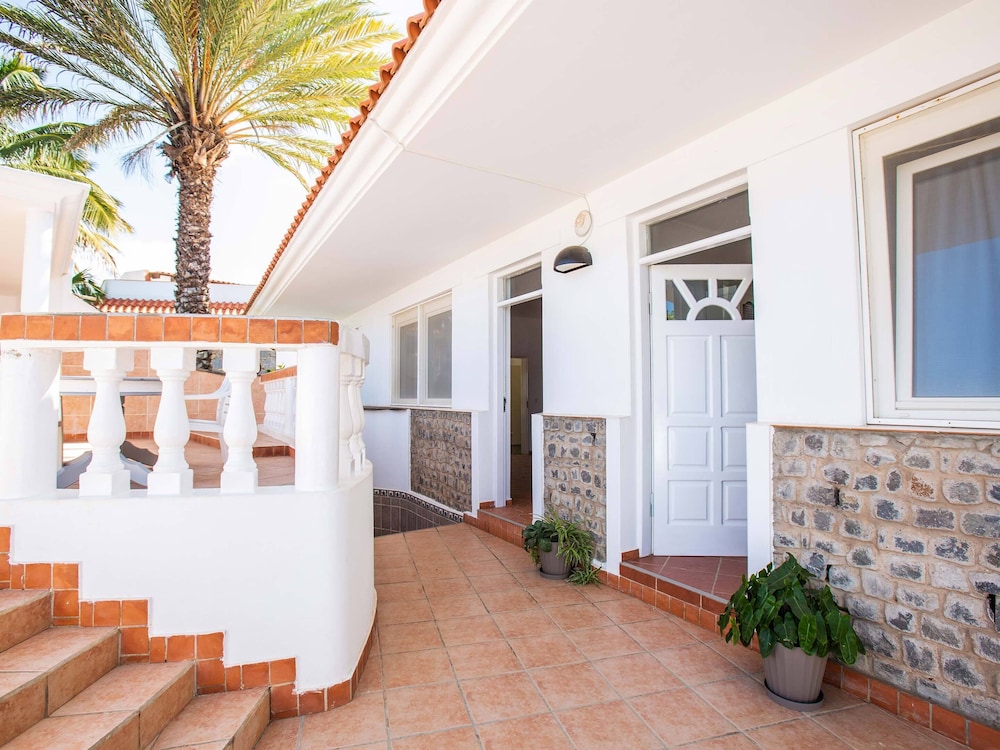 Exclusive Apartment, 2 Bedrooms, Sea View photo 2