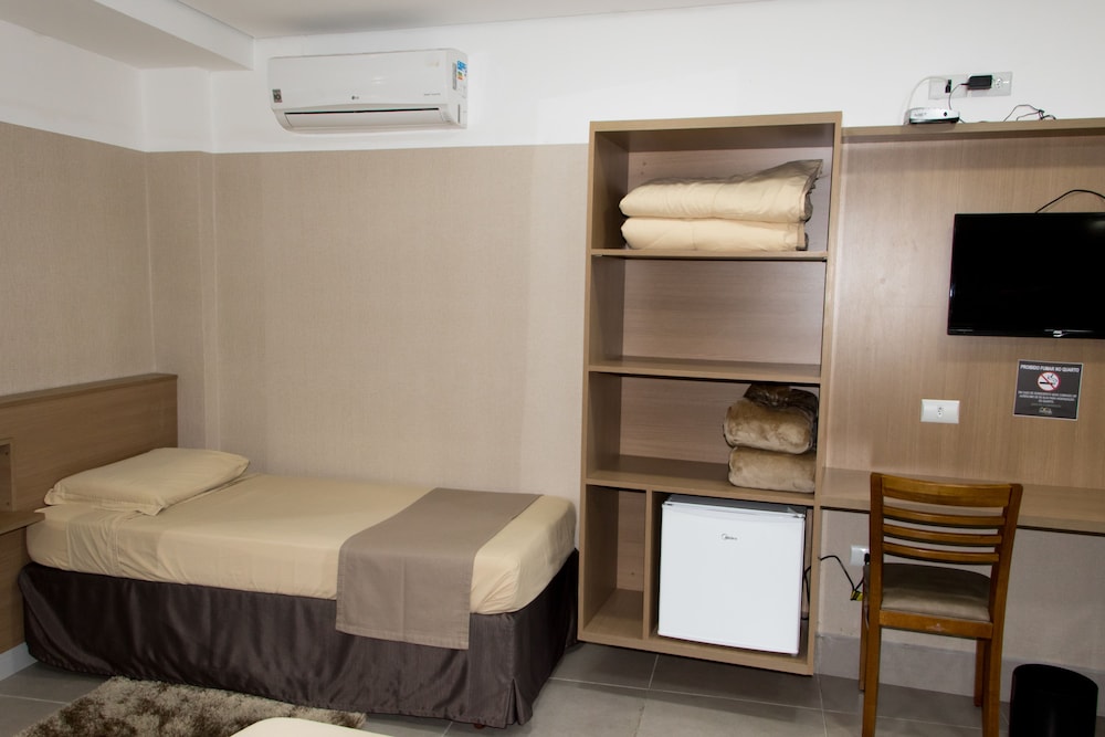 Family Room - Photo 3