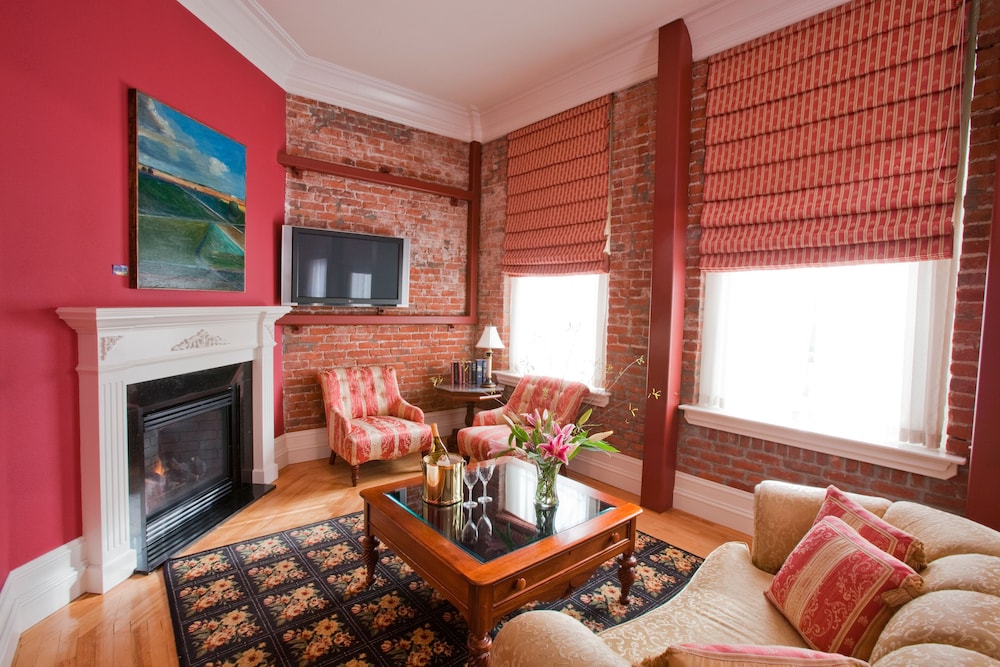 Room (Run of House ) photo 2