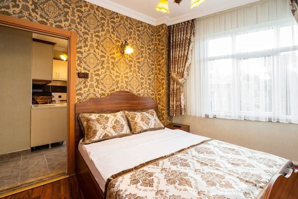 Deluxe Suite photo 2