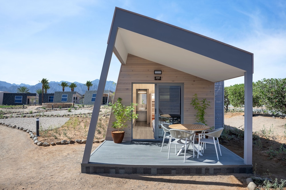 Cabin (Terra)